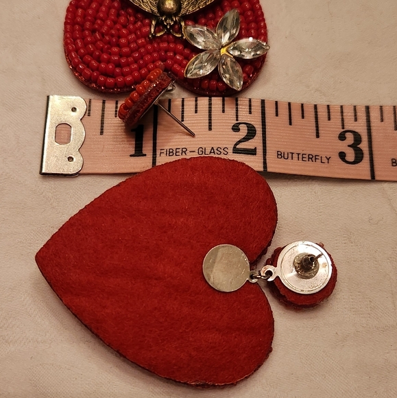 Beaded Rhinestone Heart Earrings - Picture 4 of 4